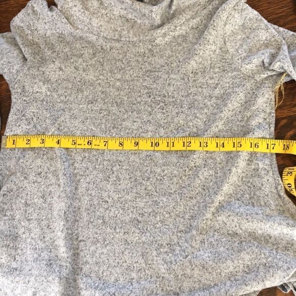 Misia gray long sleeve cowl neck asymmetrical top - Picture 11 of 14